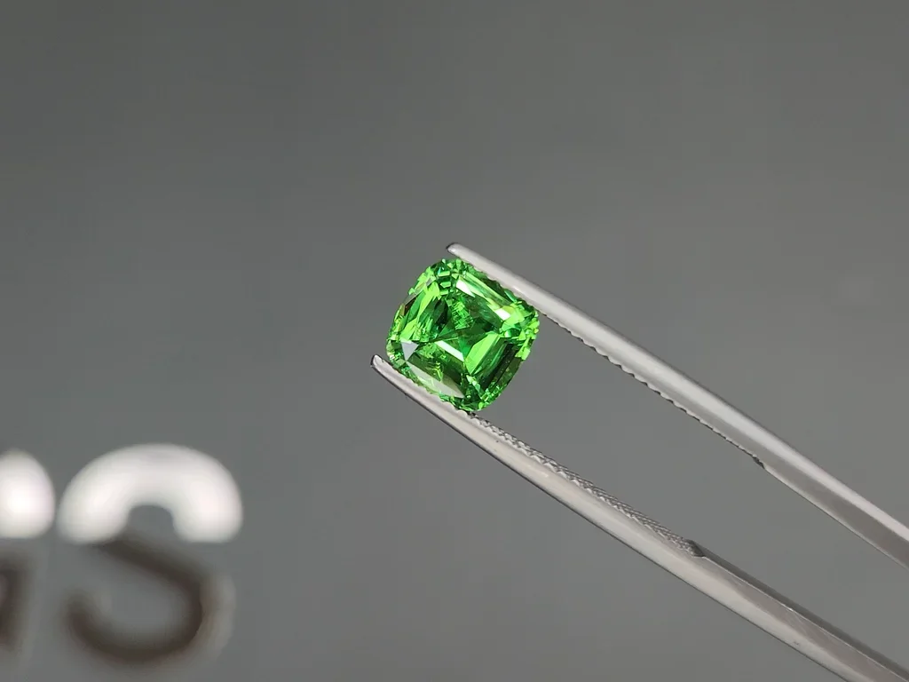 Neon Green tsavorite garnet in cushion cut 1.92 carats, Tanzania Image №3