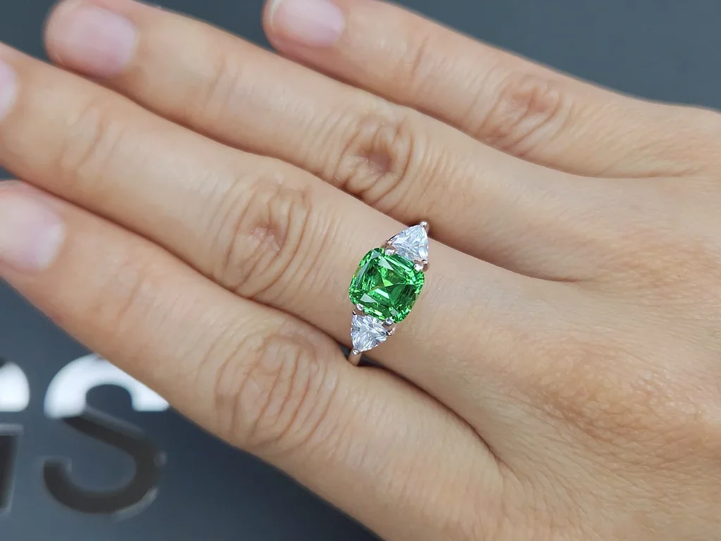 Neon Green tsavorite garnet in cushion cut 1.92 carats, Tanzania Image №5