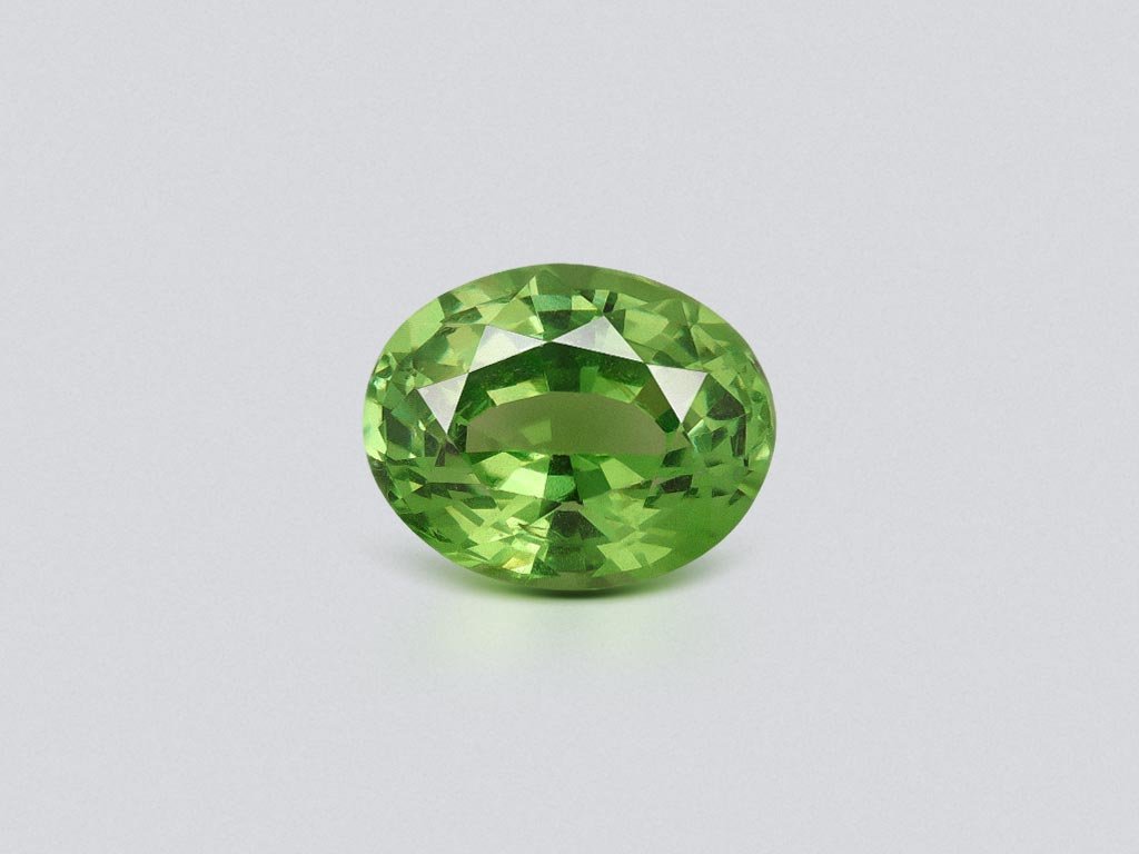 Intense Green tsavorite garnet in oval cut 1.18 carats Tanzania Image №1