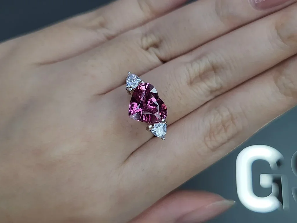 Pink sapphire heart shape 4.02 carats, Madagascar Image №5