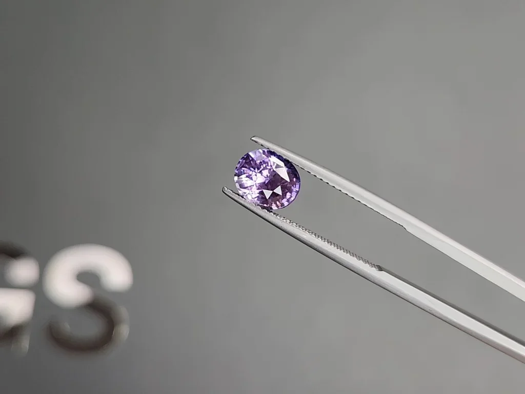 Lavender sapphire in oval cut 2.51 carats, Sri Lanka Image №3