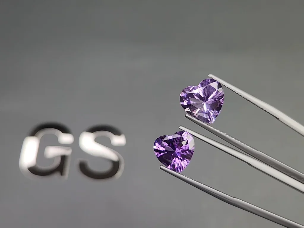 Pair of amethysts precision heart shape  6.99 carats, Brazil Image №3