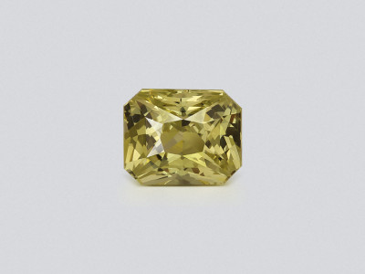 Yellow green chrysoberyl radiant cut 1.53 carats, Sri Lanka photo