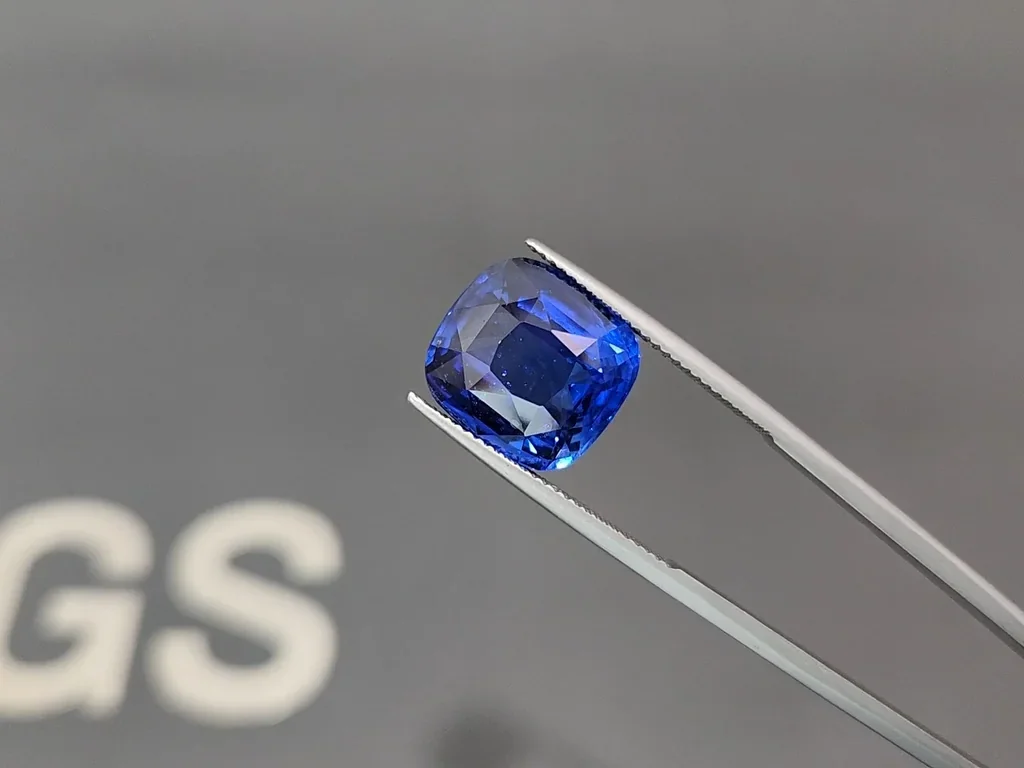 Large sapphire Royal Blue cushion cut 13.22 carats, Sri Lanka  Image №3