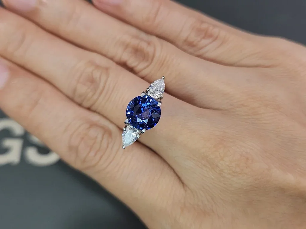 Sapphire Royal Blue round cut 3.05 carats, Sri Lanka  Image №5