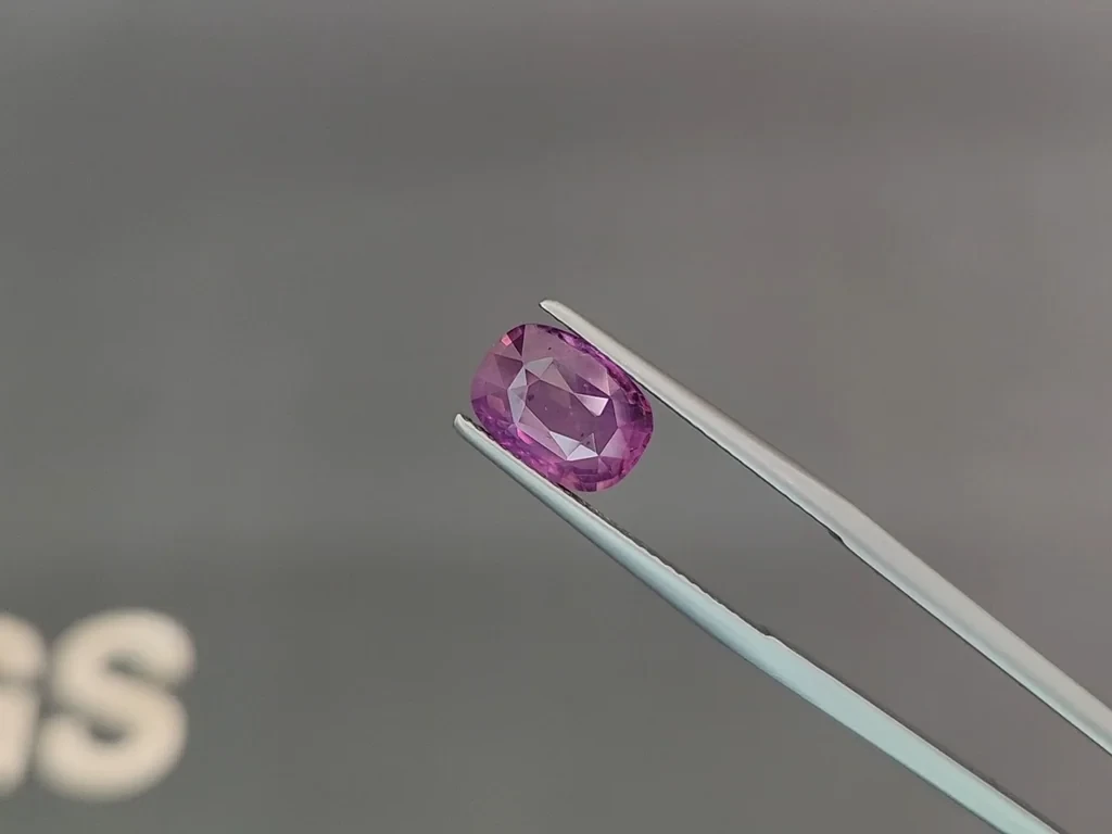 Unheated sapphire rutile silk effect cushion cut 3.42 carats, Sri Lanka Image №3