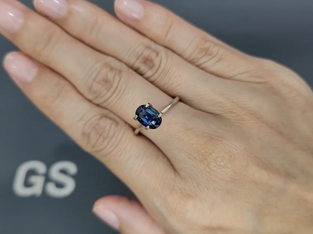 Unheated Teal sapphire oval cut  2.01 carats, Sri Lanka Image №5