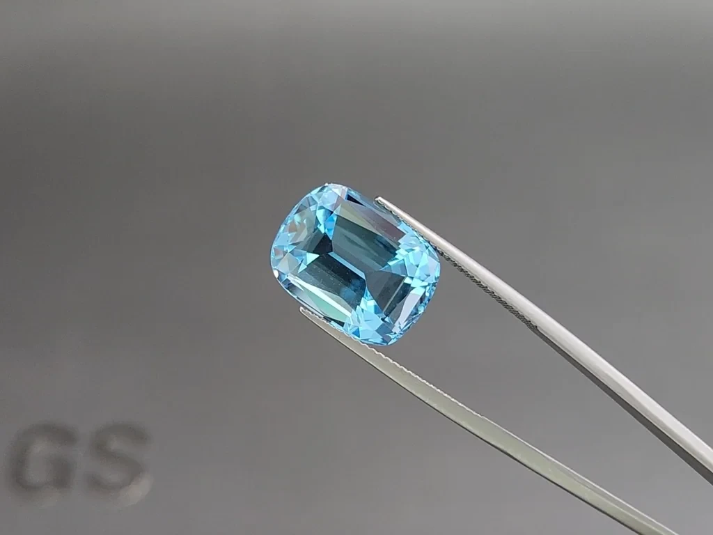 Topaz Sky Blue high precision cushion cut 15.47 carats, Madagascar Image №3