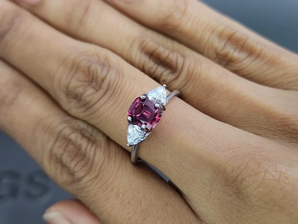 Garnet rhodolite cushion cut 1.40 carats, Madagascar Image №5