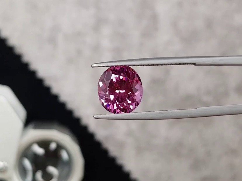Oval cut pink spinel 4.23 ct, Tanzania Image №2