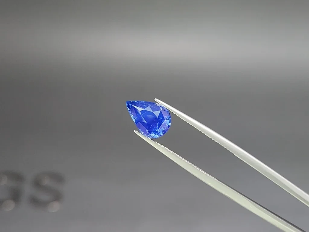 Unheated blue sapphire pear cut 3.78 carats, Sri Lanka Image №3