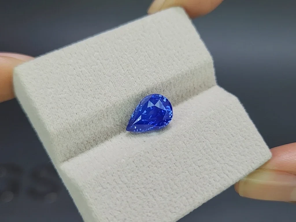 Unheated blue sapphire pear cut 3.78 carats, Sri Lanka Image №4