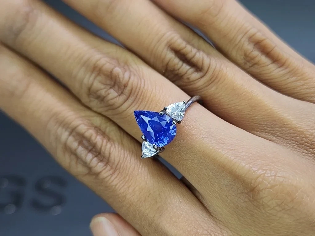 Unheated blue sapphire pear cut 3.78 carats, Sri Lanka Image №5