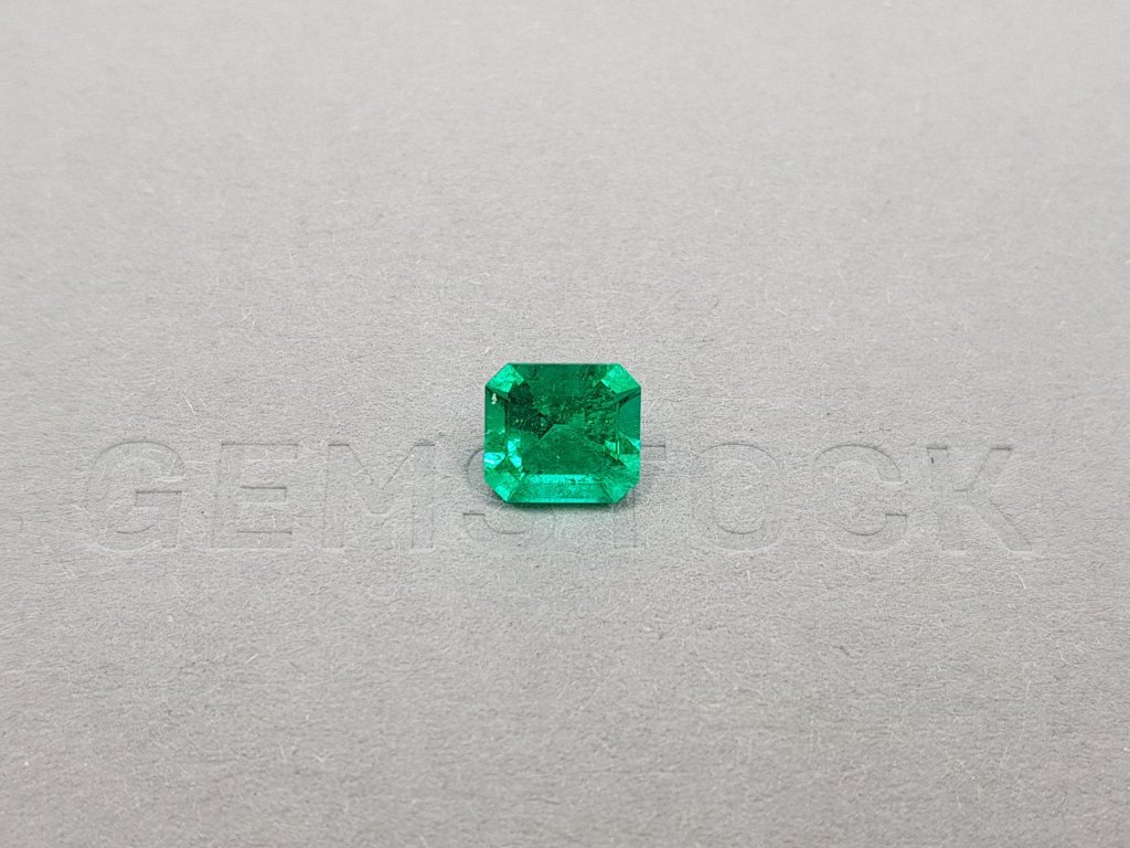 Vivid Green emerald octagon shape 1.94 ct, Colombia Image №2