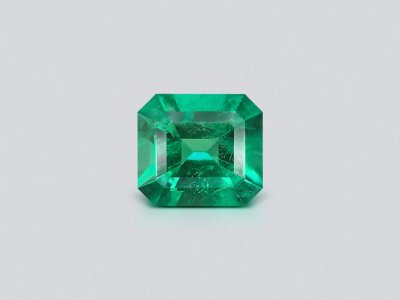 Vivid Green emerald octagon shape 1.94 ct, Colombia photo