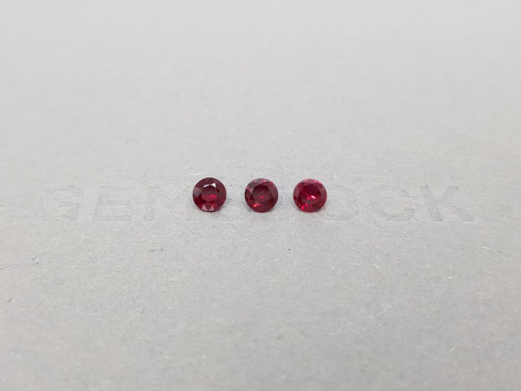 Set of pigeon blood rubies in round cut 0.80 ct, Madagascar Image №1
