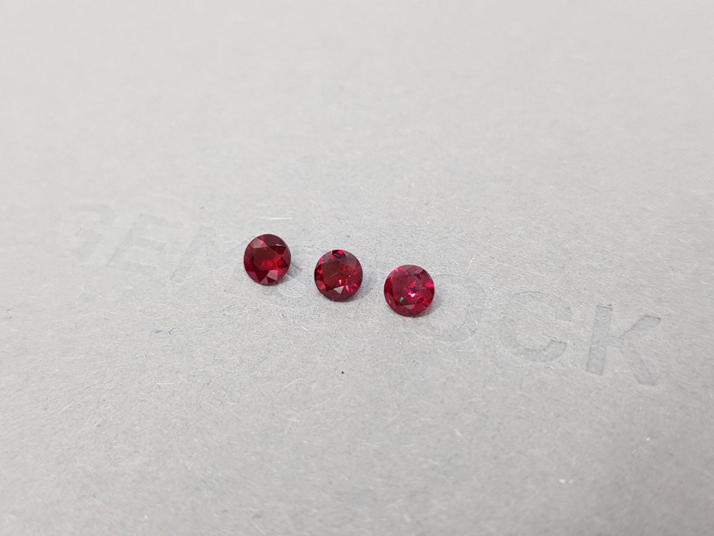 Set of pigeon blood rubies in round cut 0.80 ct, Madagascar Image №3