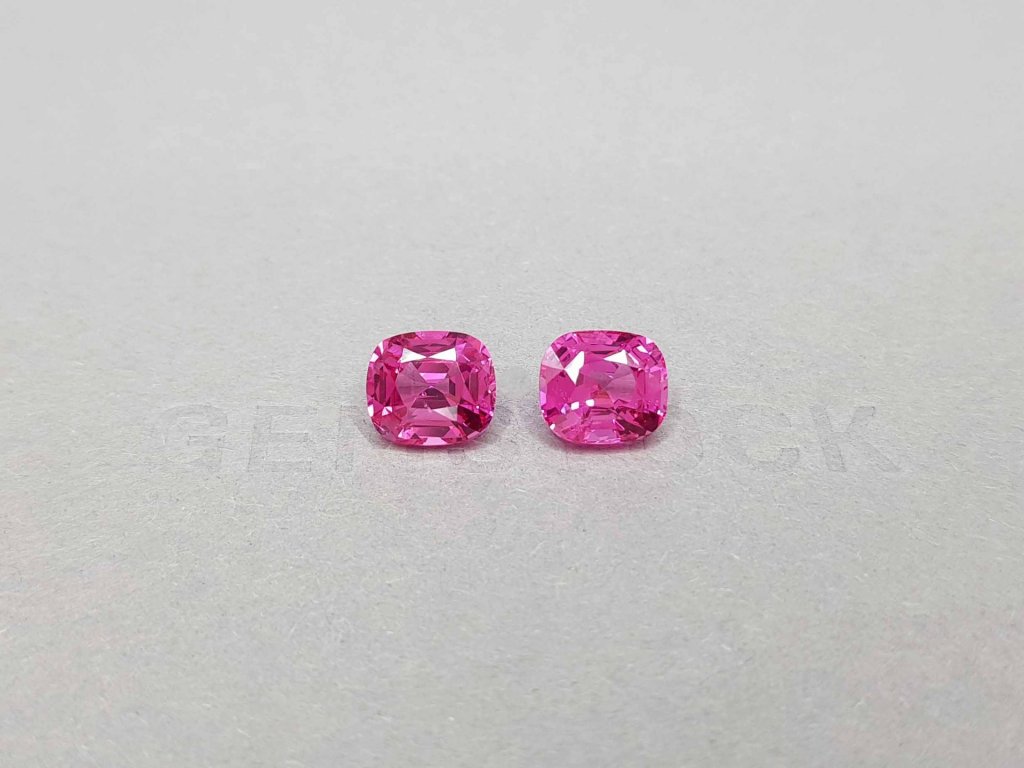 Pair of cushion cut vivid pink spinels 6.17 ct, Tanzania, Mahenge Image №1