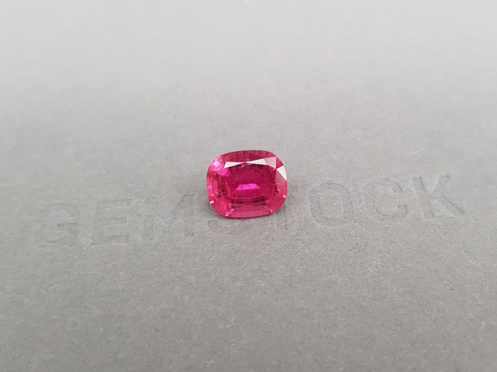 Hot pink rubellite in cushion cut 2.32 ct, Nigeria Image №2