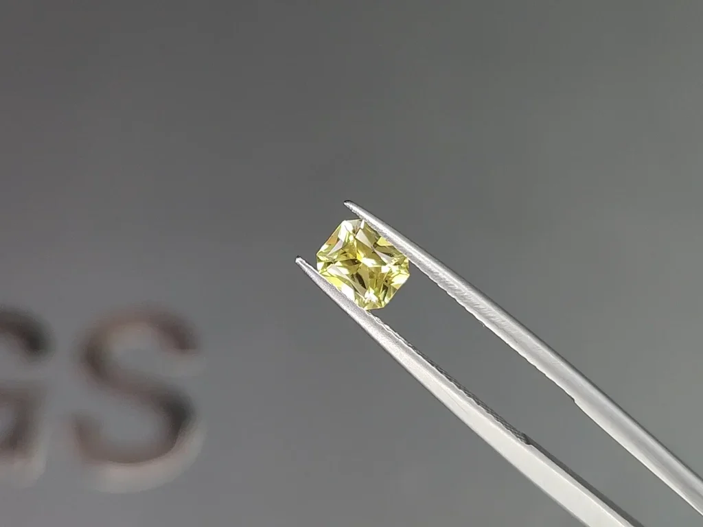 Unheated yellow sapphire radiant cut 0.86ct, Madagascar Image №3