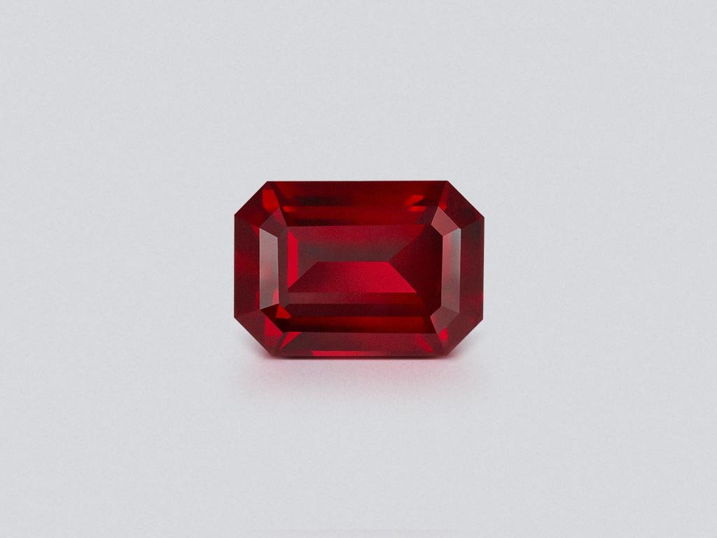 Octagon-cut rhodolite garnet 5.89 carats, Madagascar  Image №1