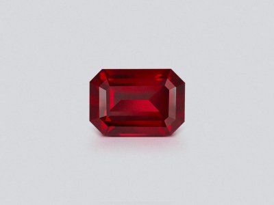 Octagon-cut rhodolite garnet 5.89 carats, Madagascar  photo