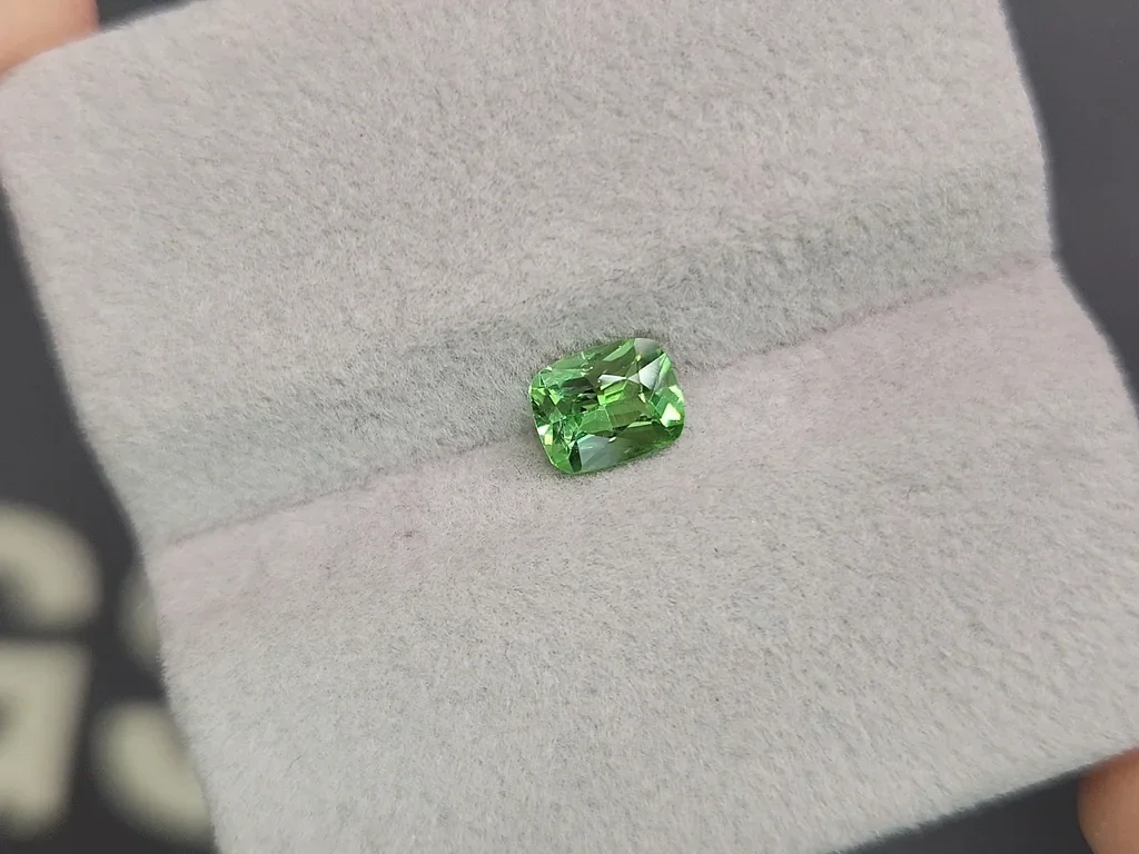 Intense Green tsavorite garnet in cushion cut 0.81 carats, Tanzania Image №4