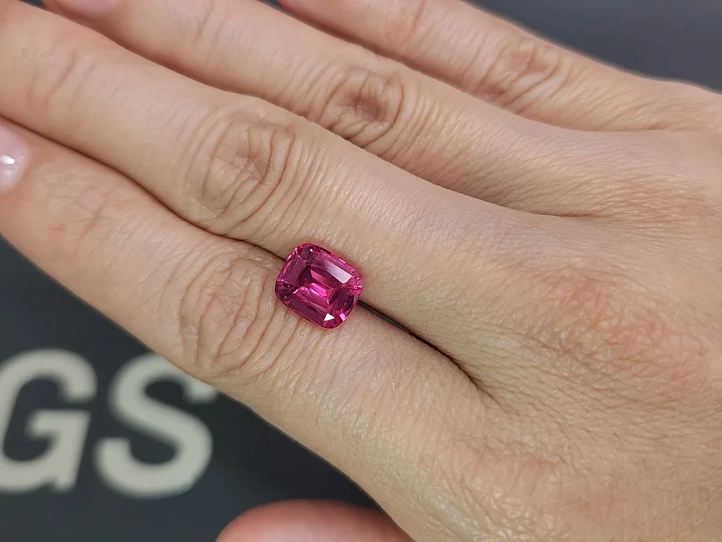 Spinel Mahenge Vibrant pink red cushion cut 3.40 carats, Tanzania   Image №2
