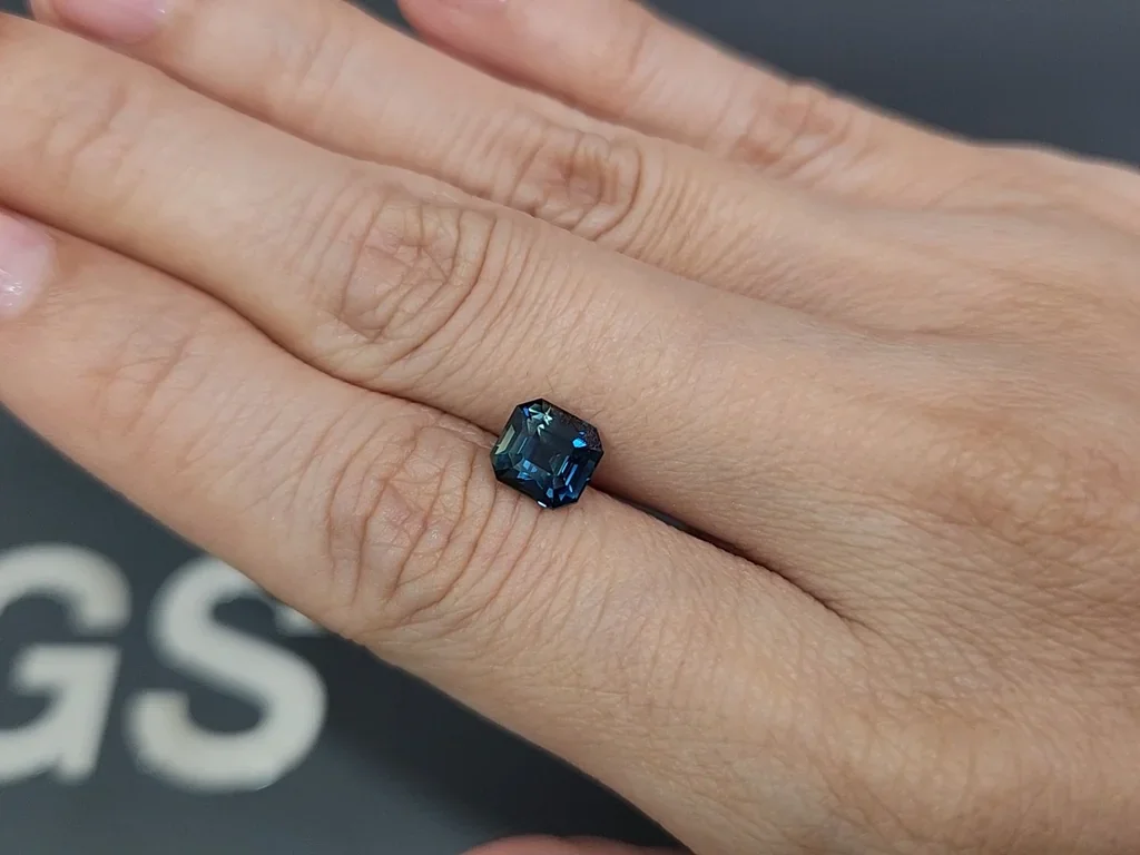 Unheated Teal sapphire octagon  2.06 carats, Sri Lanka Image №2