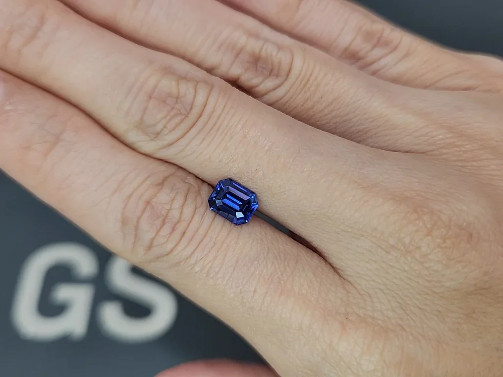 Blue sapphire octagon cut 1.54 carats, Sri Lanka Image №2