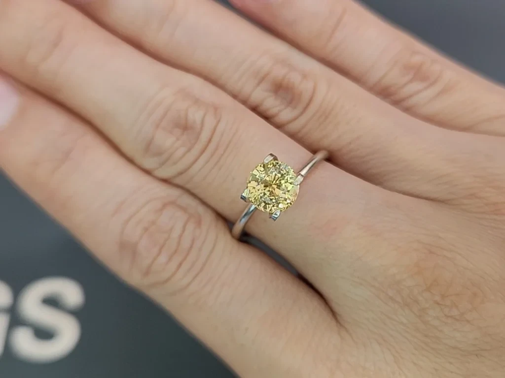 Unheated yellow sapphire round cut 1.99 carats, Sri Lanka Image №5