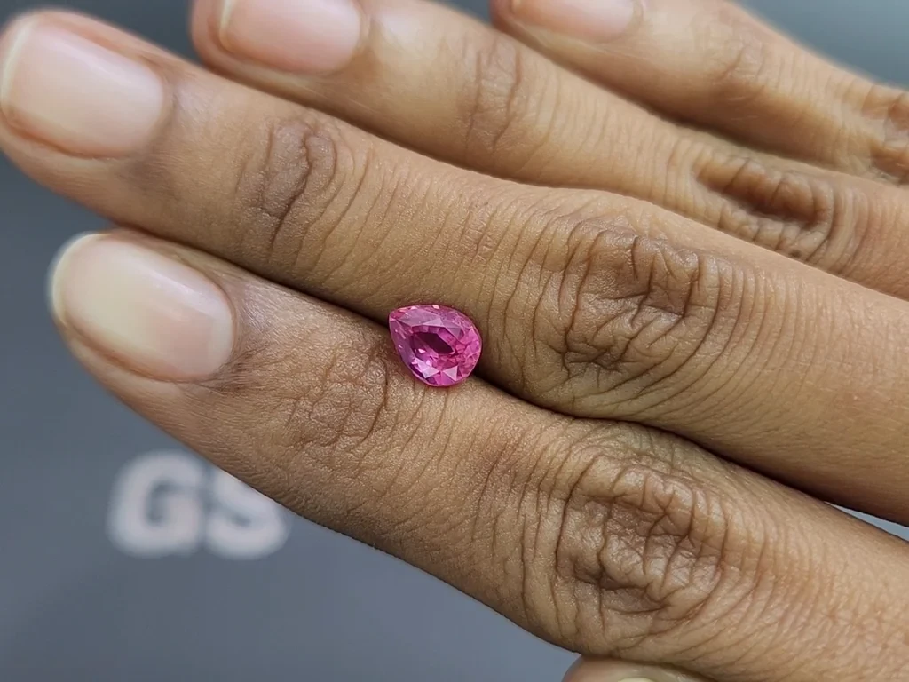 Unheated sapphire Hot pink rutile silk effect pear cut 1.51 carats, Madagascar Image №2