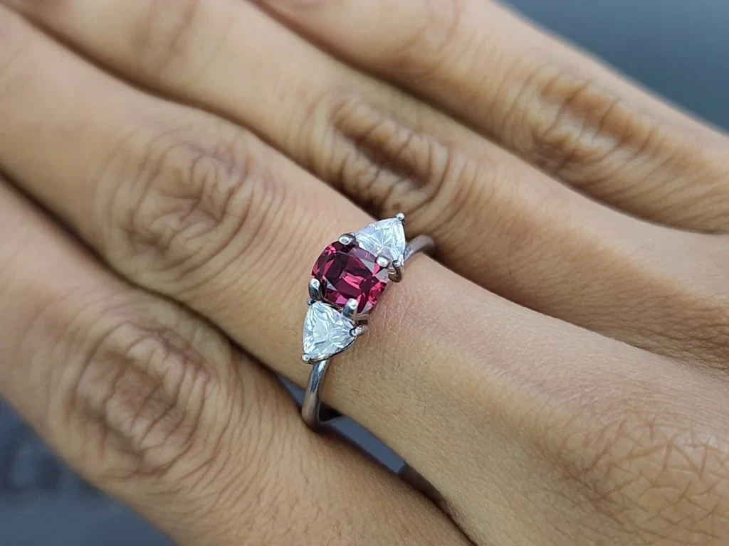 Garnet rhodolite cushion cut 0.83 carats, Madagascar Image №5