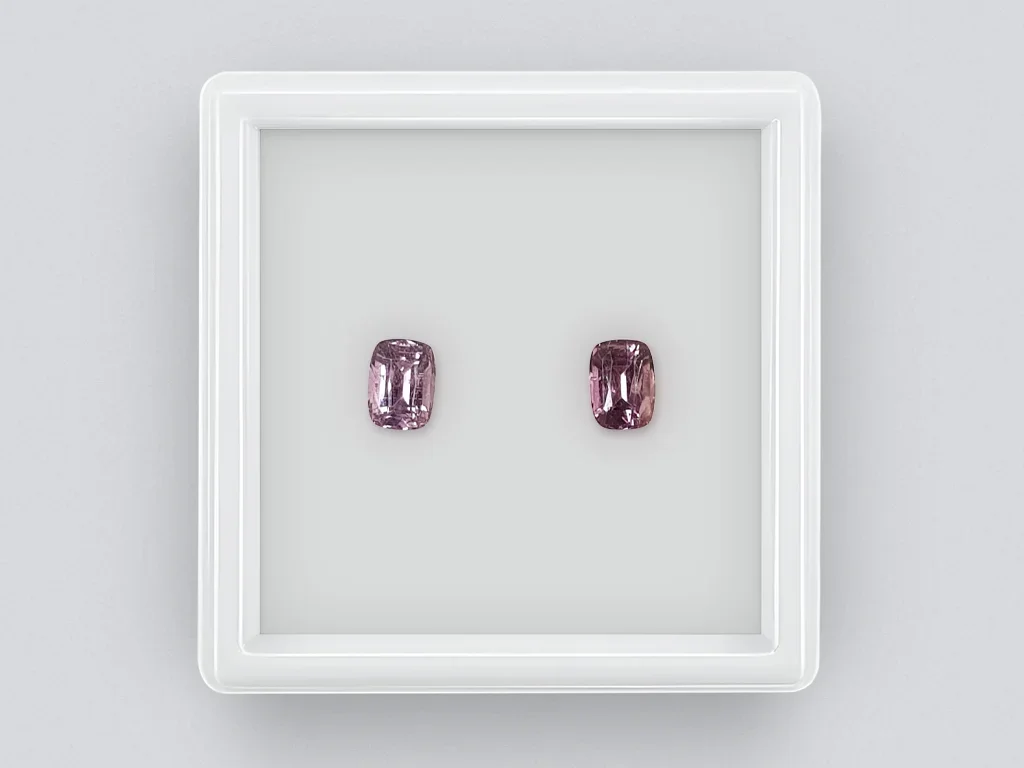 Pair of cushion cut spinels 1.60 carats Image №1