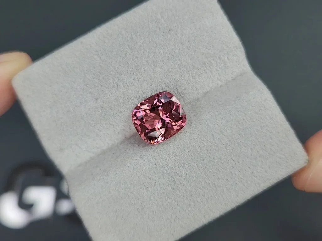 Pink-orange cushion cut tourmaline 3.15 carats, Africa Image №4