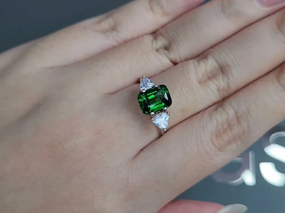 Vivid green tsavorite garnet in cushion cut 2.52 carats, Tanzania  Image №5