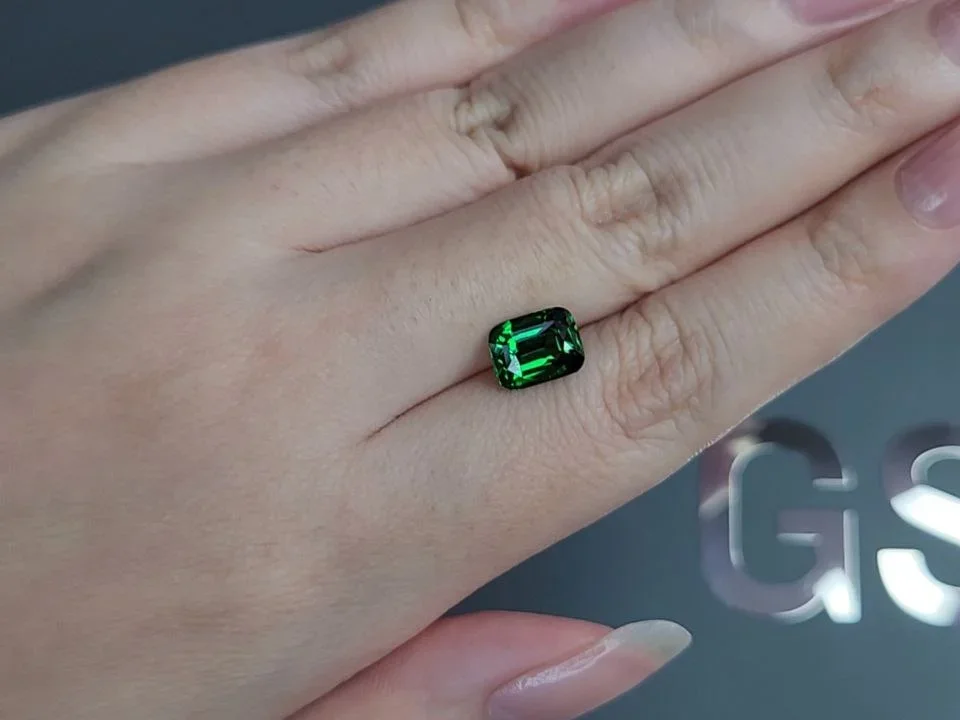 Vivid green tsavorite garnet in cushion cut 2.52 carats, Tanzania  Image №2