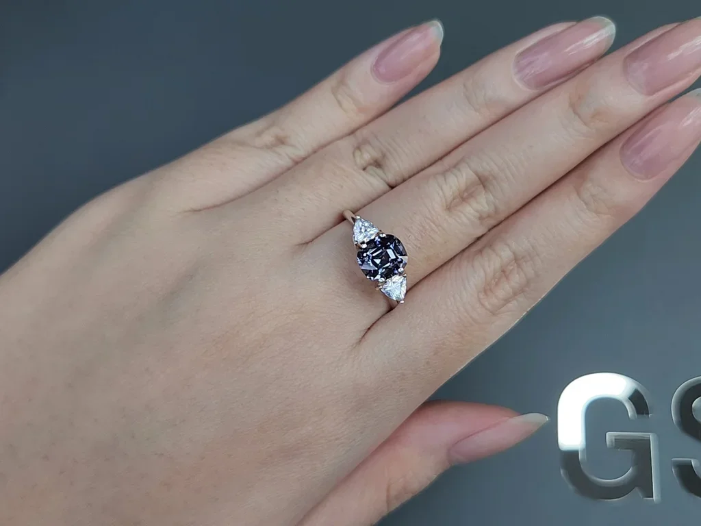 Gray spinel in cushion cut 2.27 carats Image №5