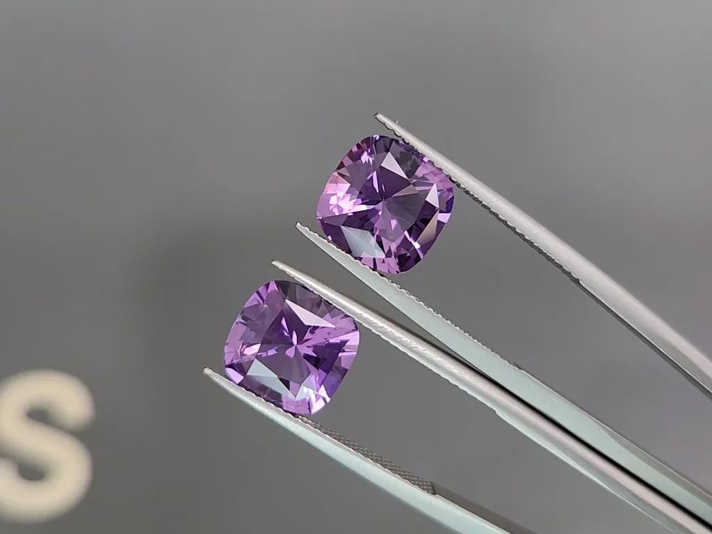  Pair of cushion cut amethysts 5.76 carats, Brazil Image №3
