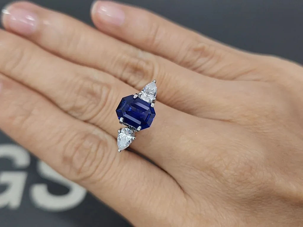Sapphire Royal Blue octagon cut 3.14 carats, Sri Lanka  Image №5