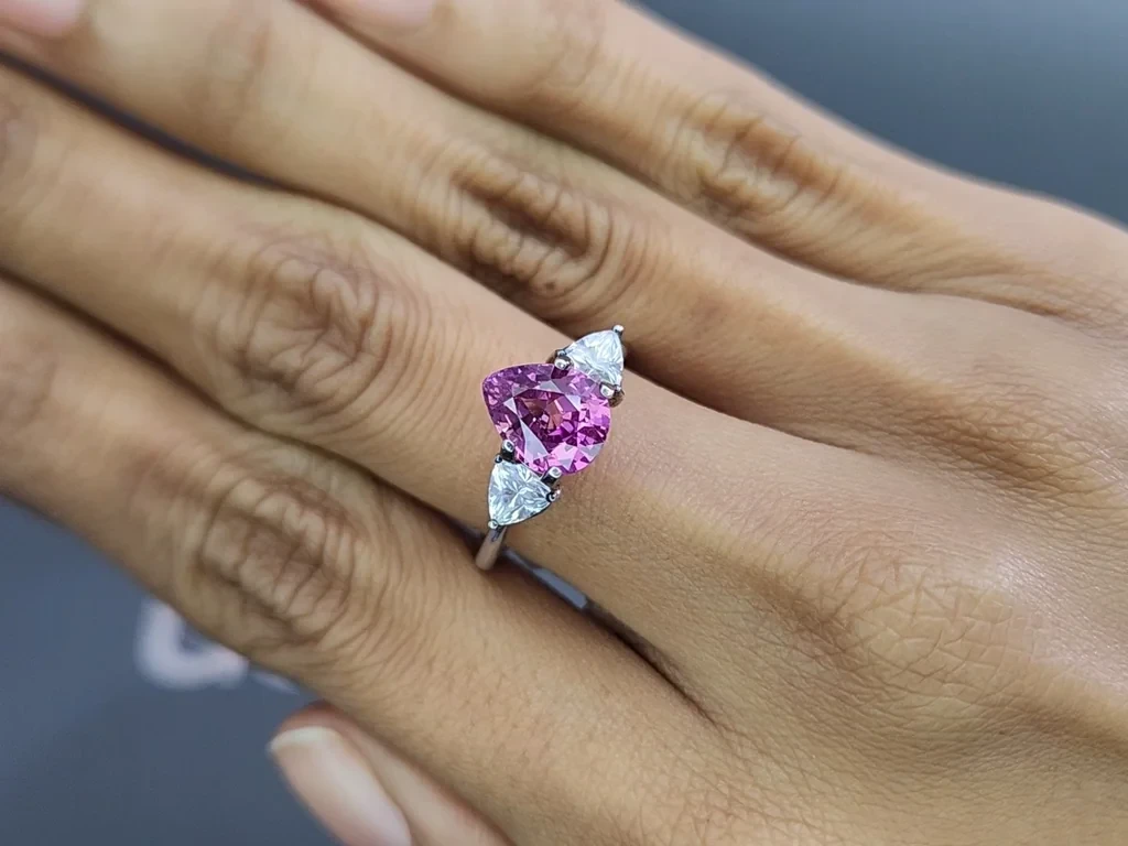 Unheated purple sapphire pear cut  2.53 carats, Madagascar Image №5