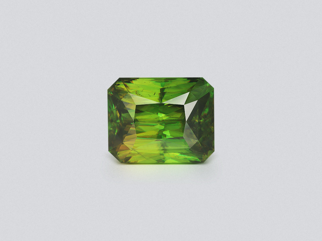 Large green sphene radiant cut  41.63 carats,  Madagascar Image №1