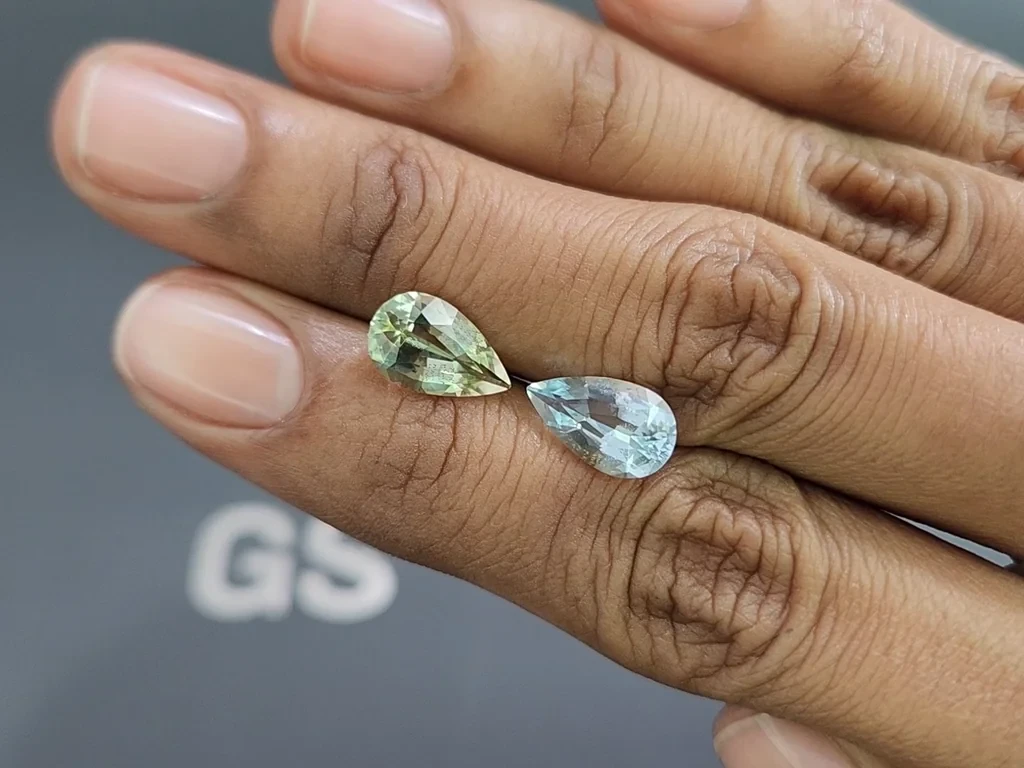 Contrasting pair of aquamarine and heliodor pear cut 4.05 carats, Mozambique Image №2