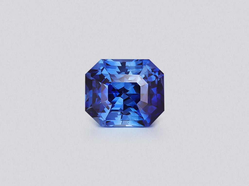 Sapphire Royal Blue octagon cut 2.52 carats, Sri Lanka  Image №1