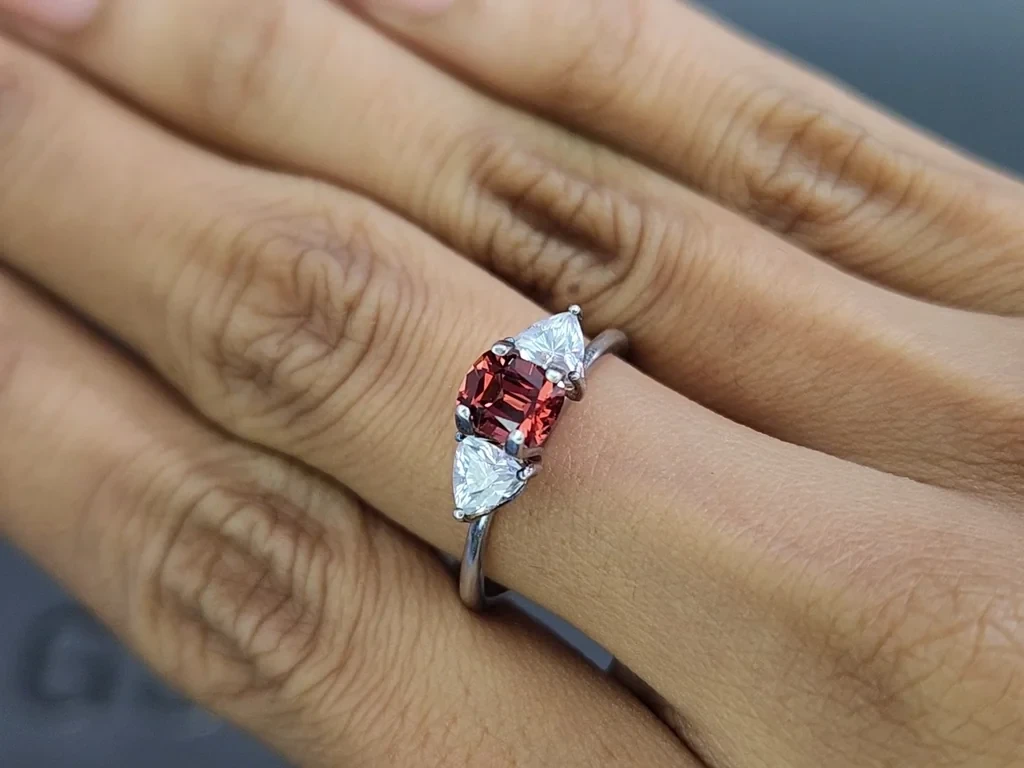 Garnet rhodolite cushion cut 0.87 carats, Madagascar Image №5