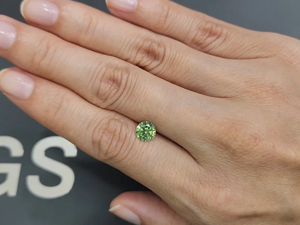 Ural demantoid 1.18 ct Image №2
