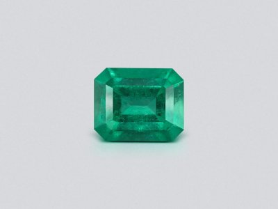 Vivid Green emerald octagon shape 0.89 ct Colombia photo