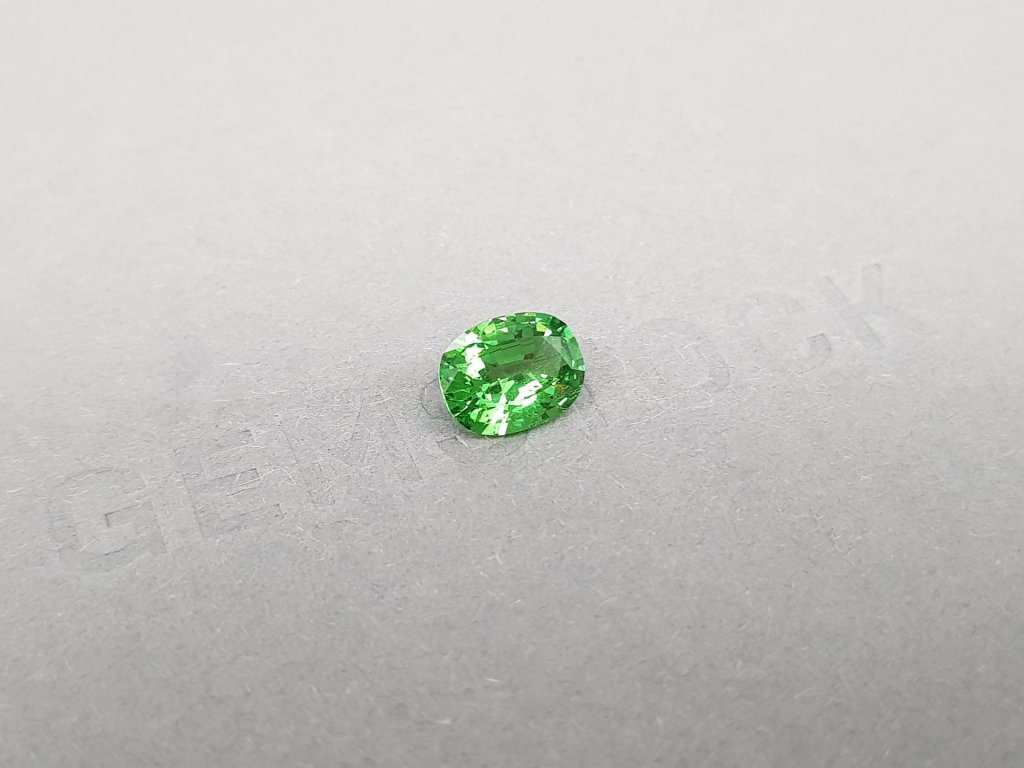 Vivid green tsavorite garnet in cushion cut 1.35 ct, Africa Image №2