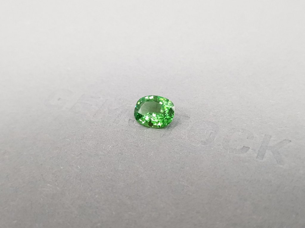 Vivid green tsavorite garnet in cushion cut 1.35 ct, Africa Image №3