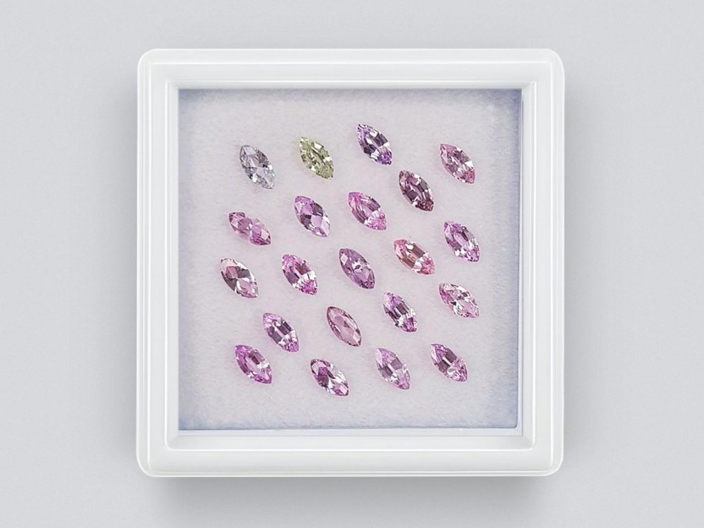 Set of calibrated sapphires 5x2.5 mm in marquise cut 3.09 carats/21 pcs. Image №1